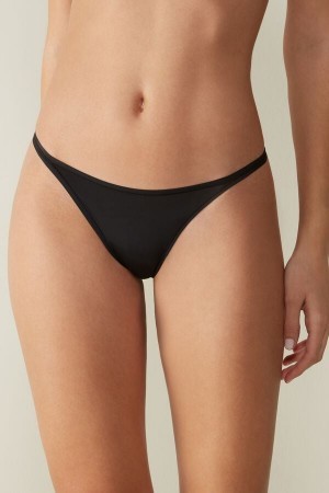 Intimissimi String with Ultralight Microfiber Straps Zwart | NLNEJ71390